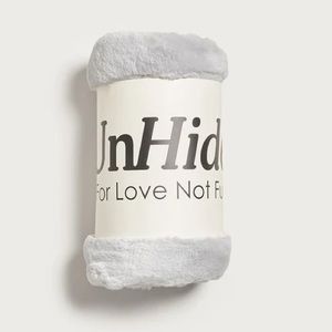 UnHide Faux Fur Blanket